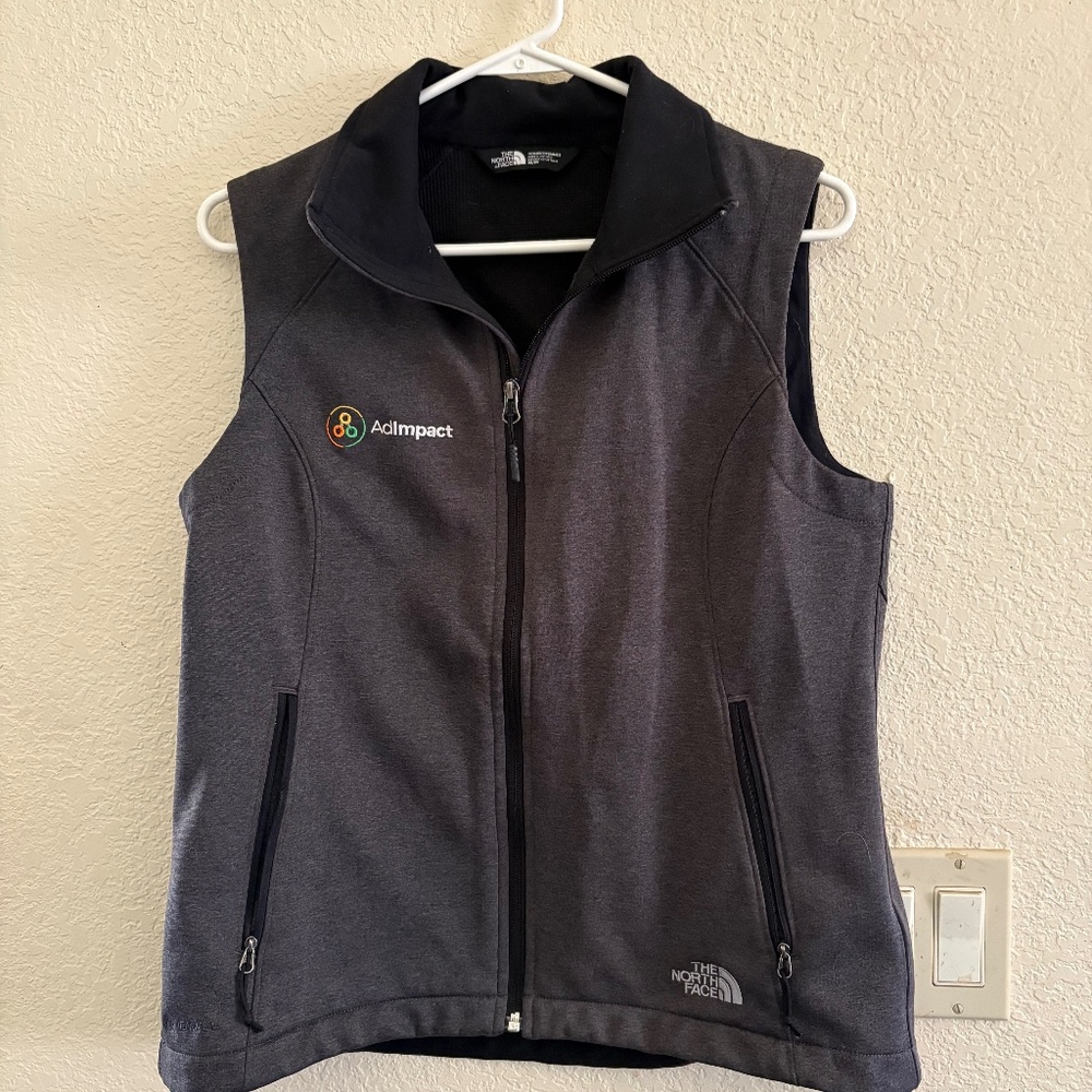 The North Face women’s vest size medium in gray